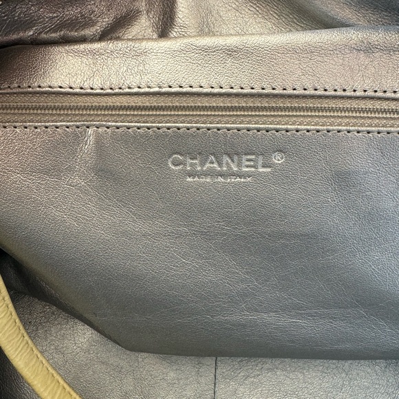 Chanel Patent leather Chain bag Yellow Silver Metal - Picture 9 of 10